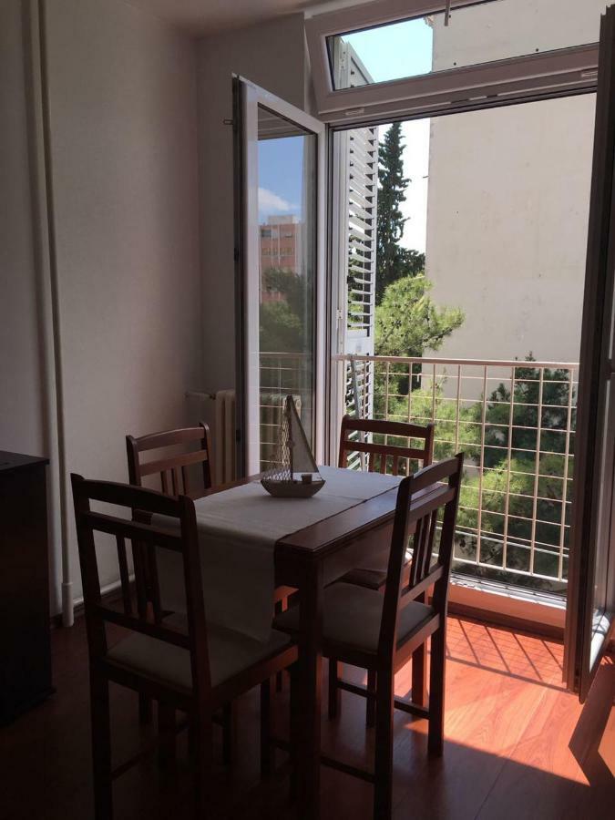 Mellitus Studio Apartment Split Buitenkant foto
